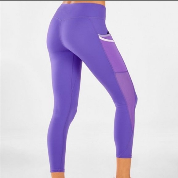 Fabletics Trinity Mid-Rise 7/8 Multi Pocket Purple Leggings w/ Mesh Insert 1X - Picture 3 of 7